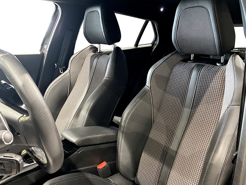 Bild på Peugeot 2008 GT 1.2 PT 130hk Aut B-KAMERA CARPLAY