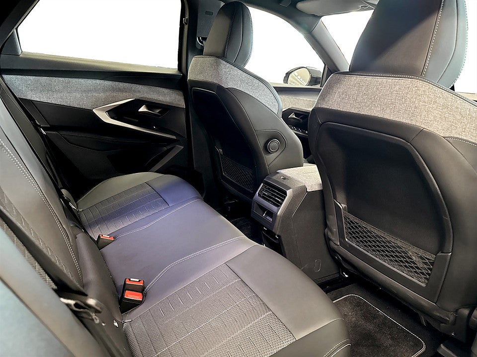 Bild på Peugeot E-3008 Edition+ - DEMO