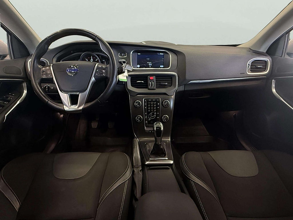 Volvo V40 D2 Momentum Gps Dragkrok V-Hjul Ny servad - miniatyr 9