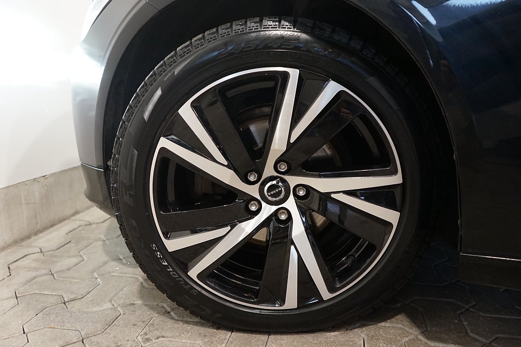 Volvo V90 D4 AWD Momentum Automat 190hk 4.99% Ränta