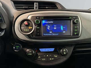 Toyota Yaris Hybrid e-CVT Style Mvärm Kamera Kamkedja SoV