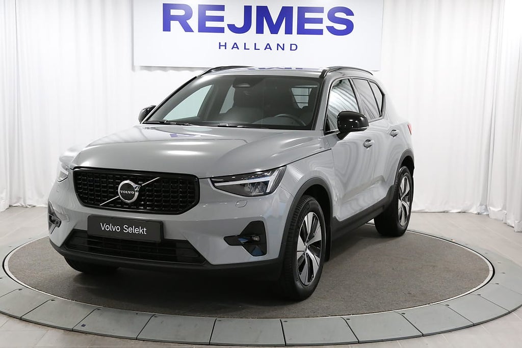 Volvo XC40 B4 FWD Bensin Plus Dark |Drag |Kamera |Elstol
