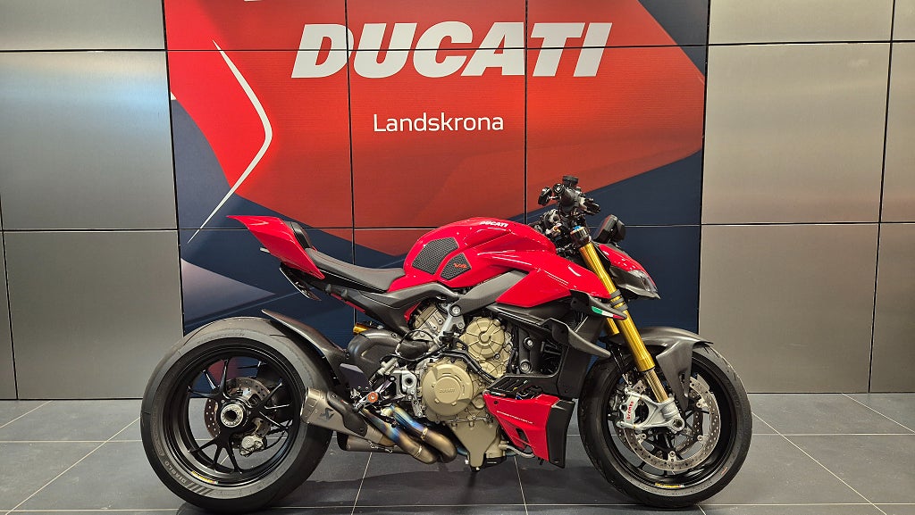 Ducati Streetfighter V4S BLACK WEEK! Finans kampanj 3,95%