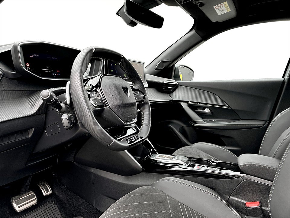 Bild på Peugeot 2008 GT 1.2 PT 130hk Aut B-KAMERA CARPLAY