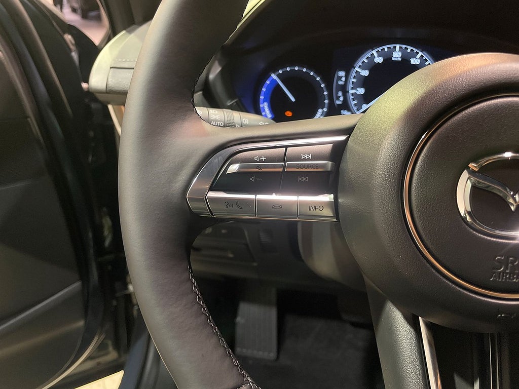 Mazda MX-30 Re-Leasing *KAMPANJ* | Bilar i lager!