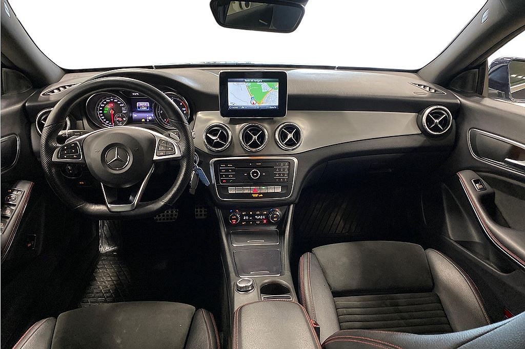 Mercedes-Benz CLA 220 D AMG, Dragkrok, Shooting Brake