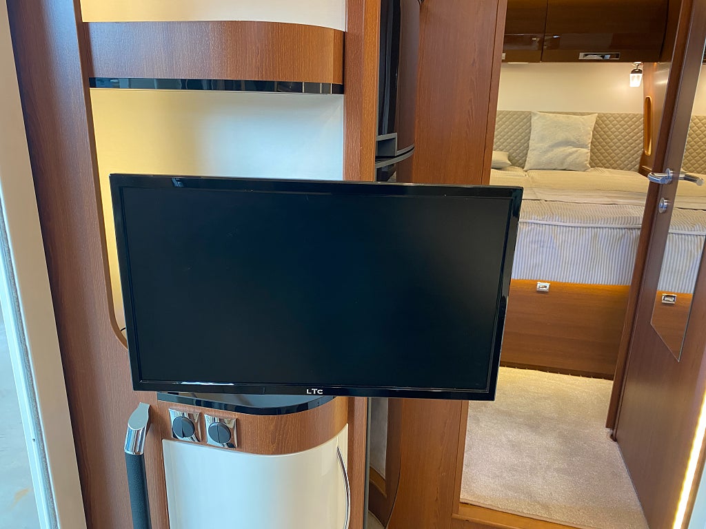 Rapido 7096 F /ALDE/AC bodel/Solcell/Automat 150hk/F2F - Rapido