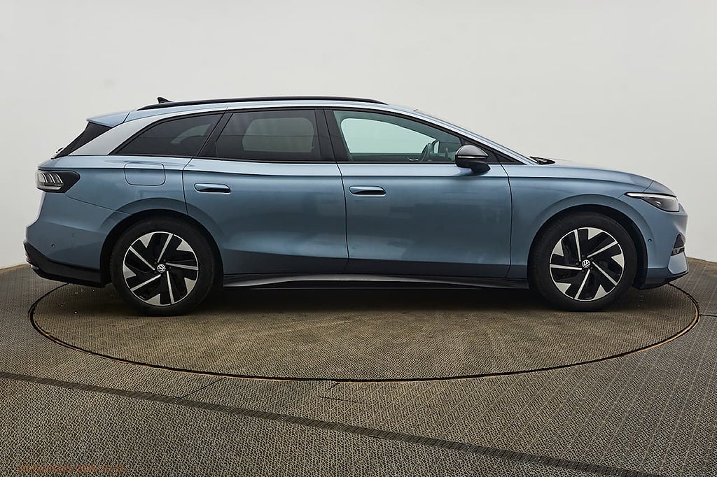 Volkswagen ID.7 Pro Tourer Pro dragkrok 360 kamera 286hk