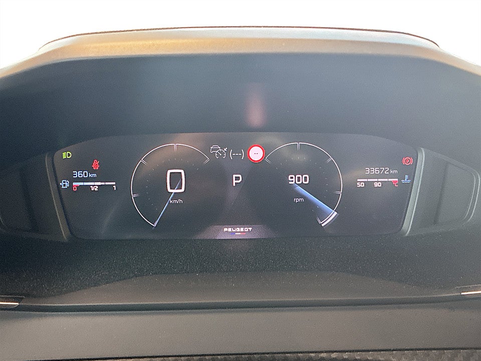 Bild på Peugeot 2008 Allure 1.2 PT 130hk B-KAMERA CARPLAY