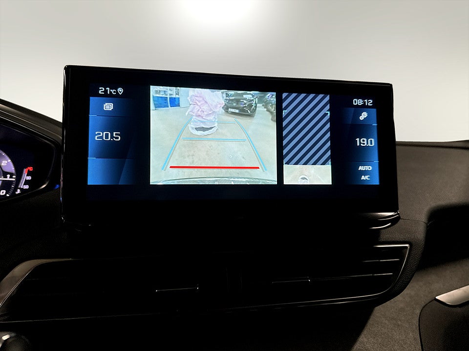 Bild på Peugeot 5008 GT 1.2 PT 130hk Aut 7-SITS B-KAMERA CARPLAY