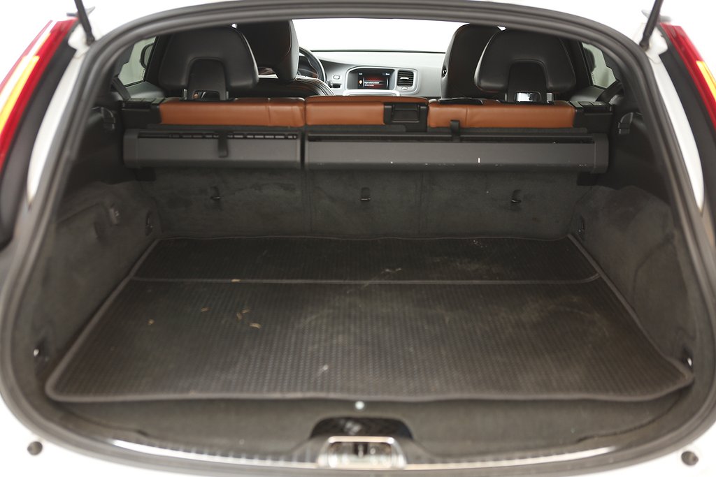 Volvo V60 D6 Plug-in Hybrid Momentum AWD Aut Skinn VOC Drag 2014