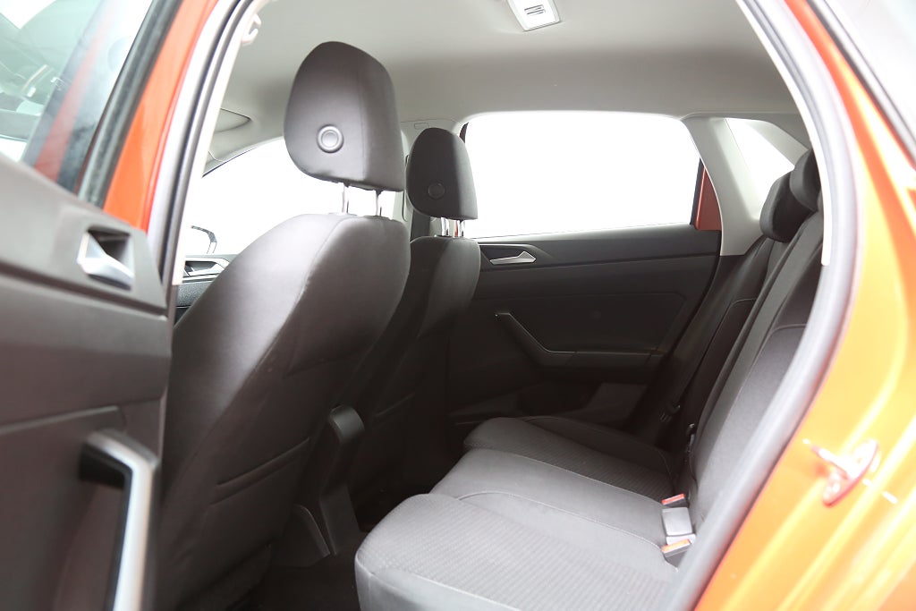 Volkswagen Polo 1,0 TSI 95hk DSG P-sensorer Motorv Dragkrok 2018