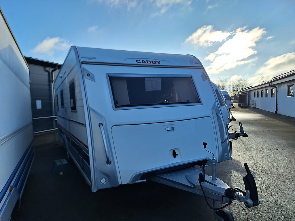 Cabby Caienna 620+ F2B Barnkammare
