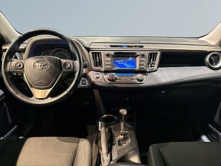 Toyota RAV4 2.0 AWD Edition Feel Kamera Drag Mvärm GPS S/V-hjul – bild 8