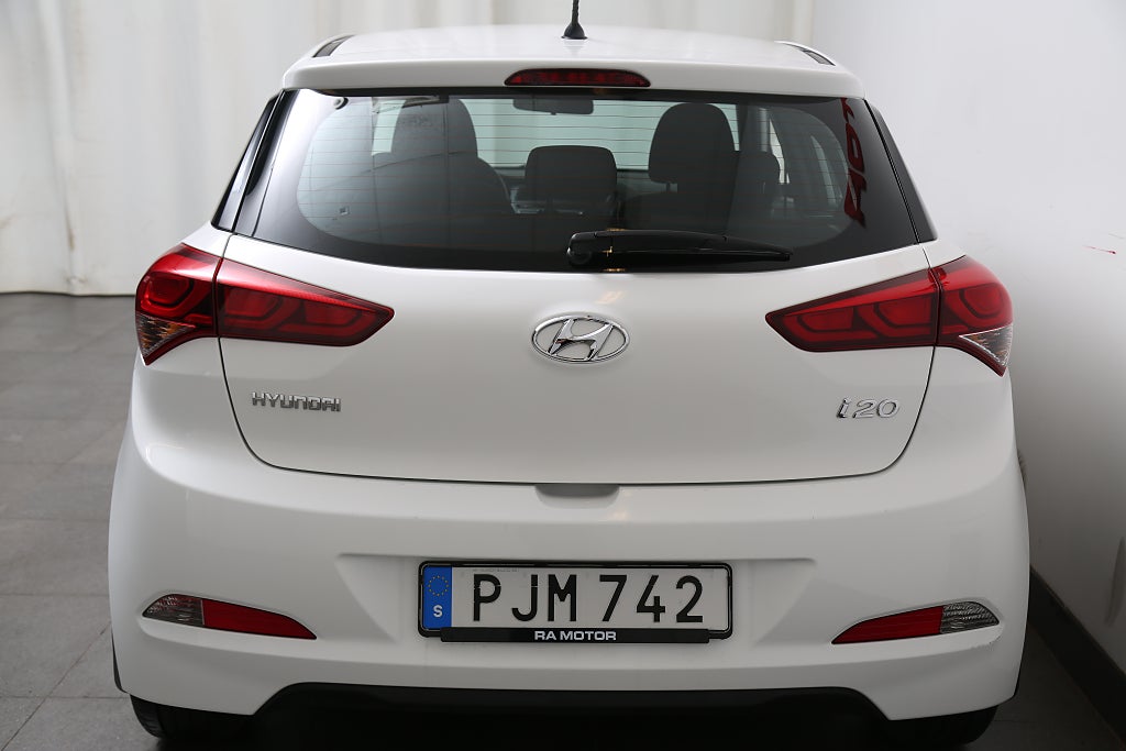 Hyundai i20 1,2 Move! 5D Rattvärme Bluetooth 2018