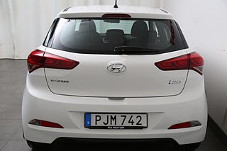 Halvkombi Hyundai i20 23 av 23