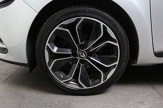 Halvkombi Renault Clio 8 av 23