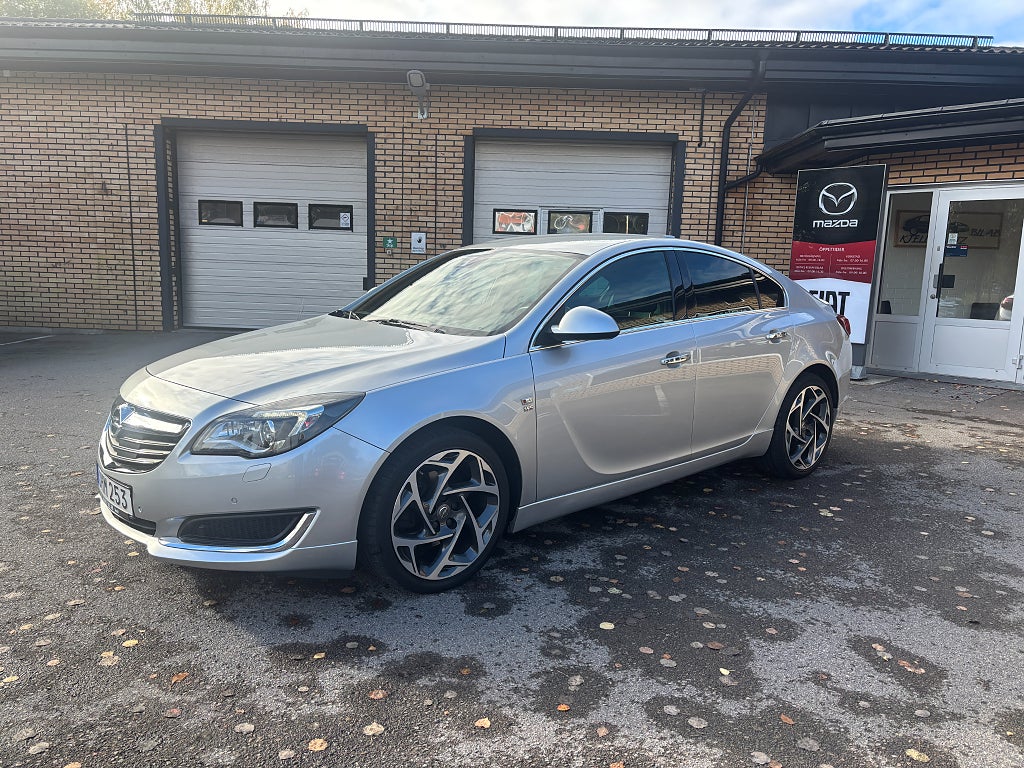 Opel Insignia Business XL 5d 2.0 CDTI 170hk 4x4 AT6 OPC-Line | V-hjul
