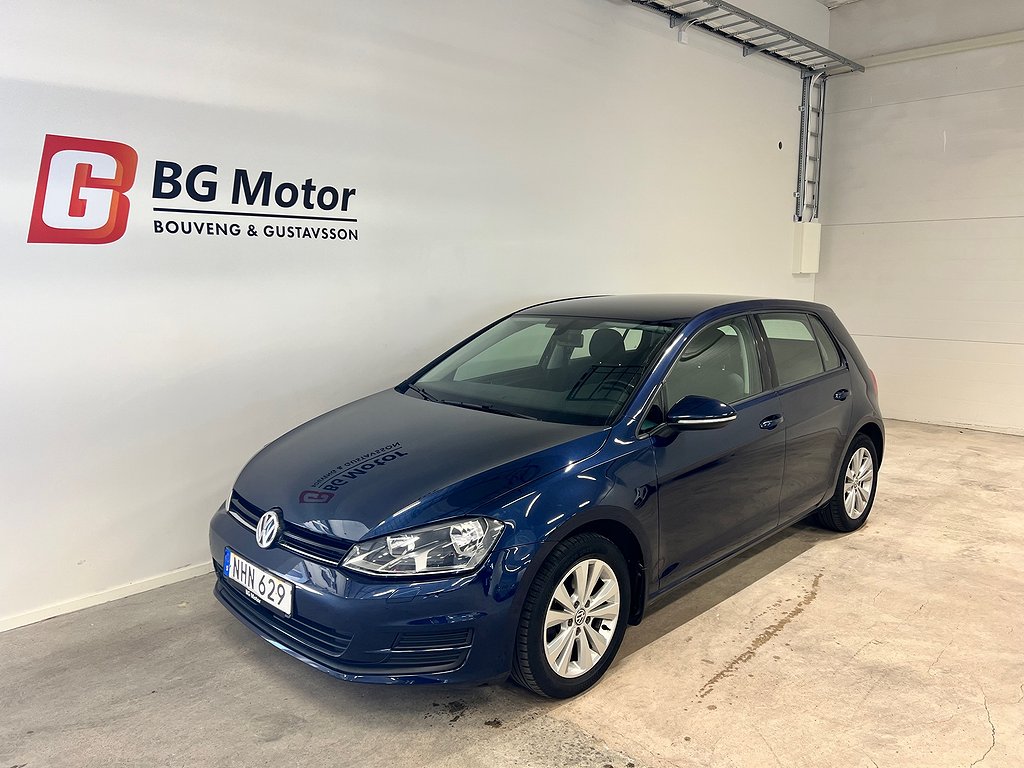 Volkswagen Golf 1.2 TSI 105hk Motorvärmare/426kr skatt/Nybes