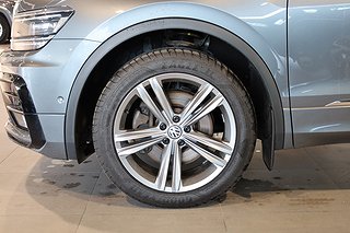 SUV Volkswagen Tiguan 7 av 25