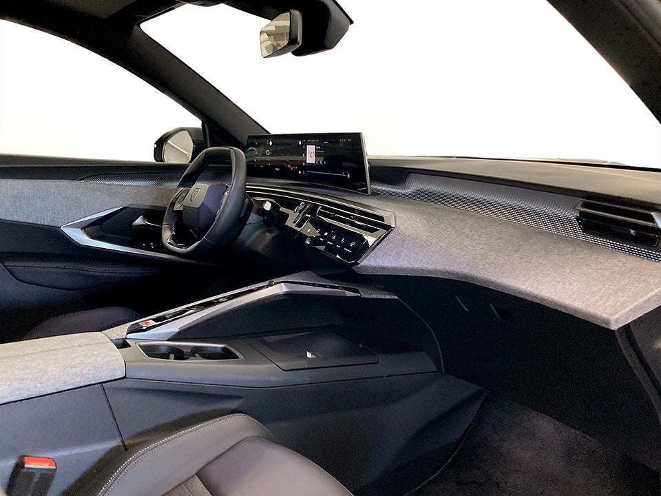 Bild på Peugeot 5008 GT Hybrid 1.2 PT 145hk Aut 7-SITS B-KAMERA NAV