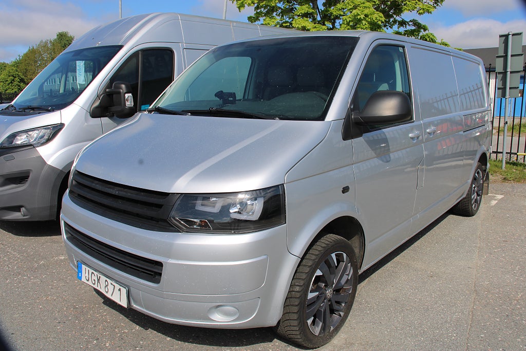 Volkswagen Transporter T30 2.0 TDI  lång 2 st skjutdörrar Dieselvärmare Drag 