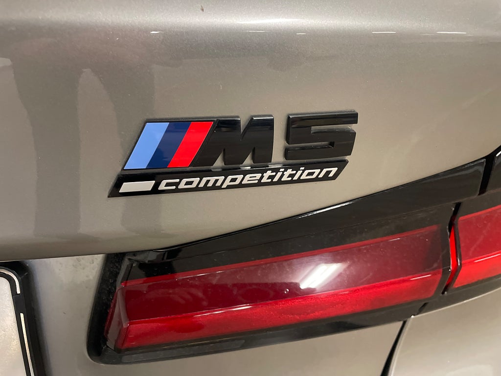 BMW M5 2019 - miniatyr 9