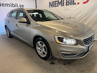 Volvo V60 D4 AWD Geartronic Momentum S&V-däck/Dvärm/Drag/GPS