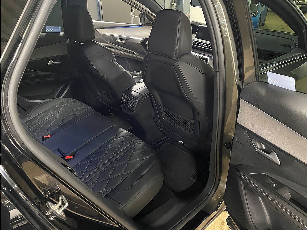 Bild på Peugeot 3008 GT 2.0 BHDi 180hk Aut - PANORAMA, SKINN