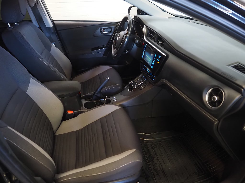 Toyota Auris Touring Sports Hybrid e-CVT Active 136hk | Bluetooth | 2018