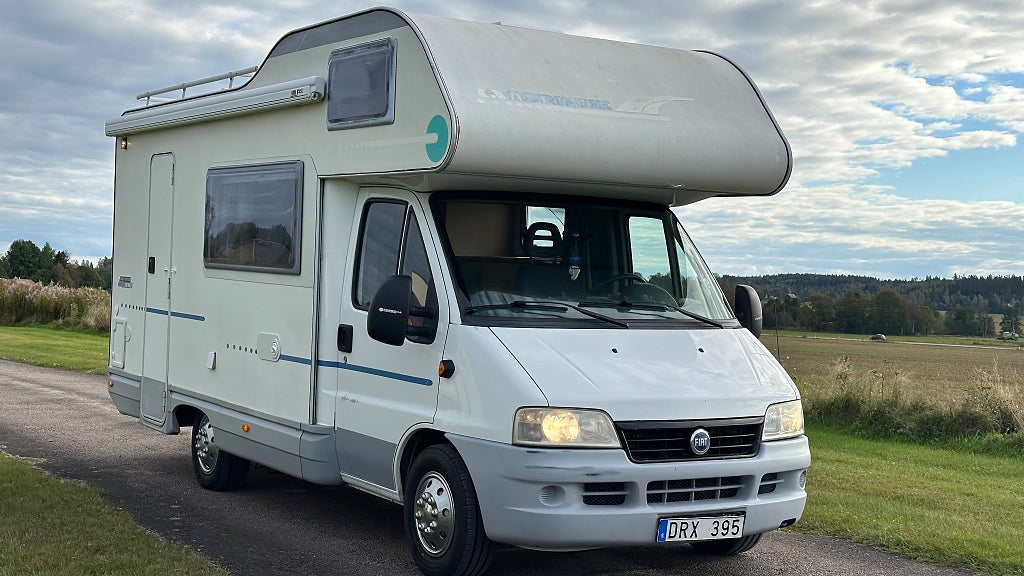 Fiat Adria Mobil Alkovhusbil  5 bädd Fukttest Avbet 2 381:-