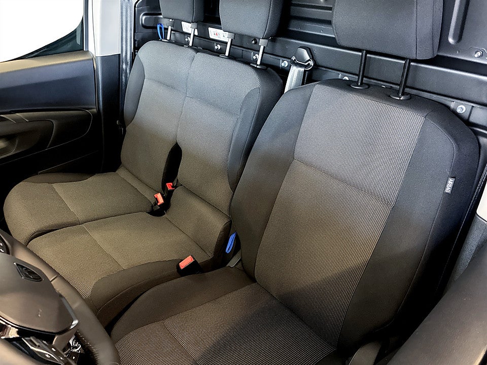 Bild på Peugeot Partner Plus 130hk Aut L2 - EDITION! SERVICE & V-HJUL INGÅR!