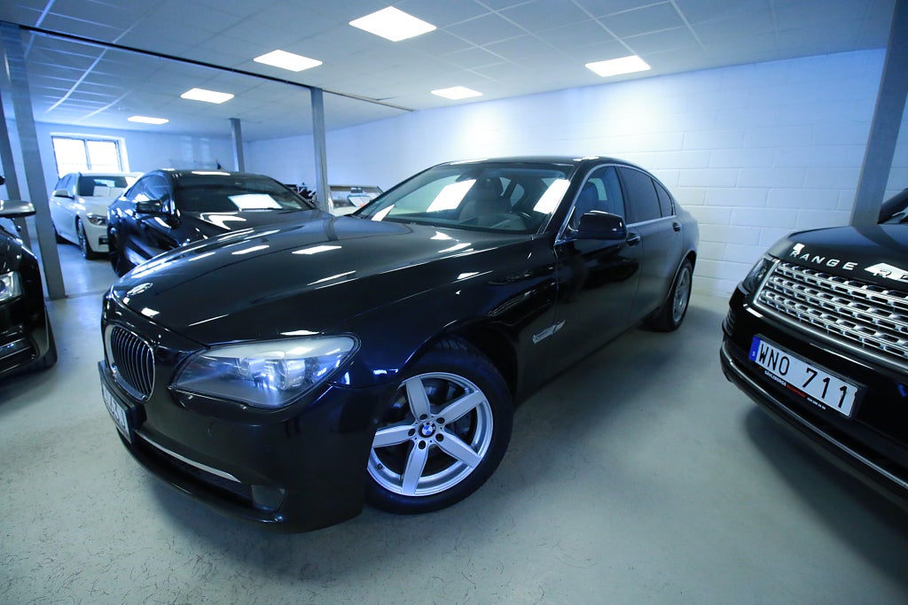 BMW 740 d Steptronic 306hk Skinnstolar GPS