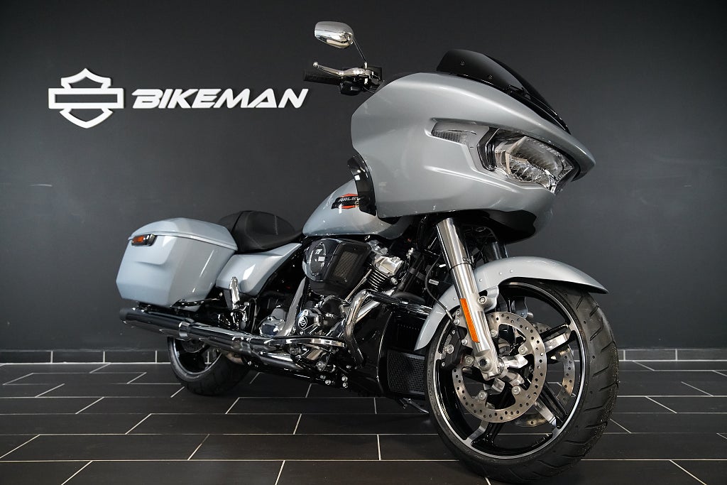 Harley-Davidson FLTRX Road Glide 117" Kampanjpris passa på