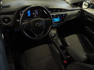 Halvkombi Toyota Auris 18 av 28