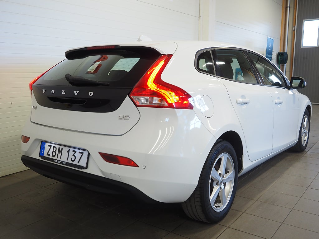 Volvo V40 D2 120hk Kinetic Business II Klimatpkt P-Värmare PDC