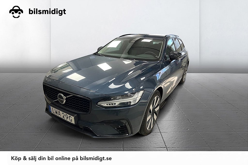 Volvo V90 Recharge T6 AWD Plus Dark Läder Drag Navi Cockpit MOMS 350hk