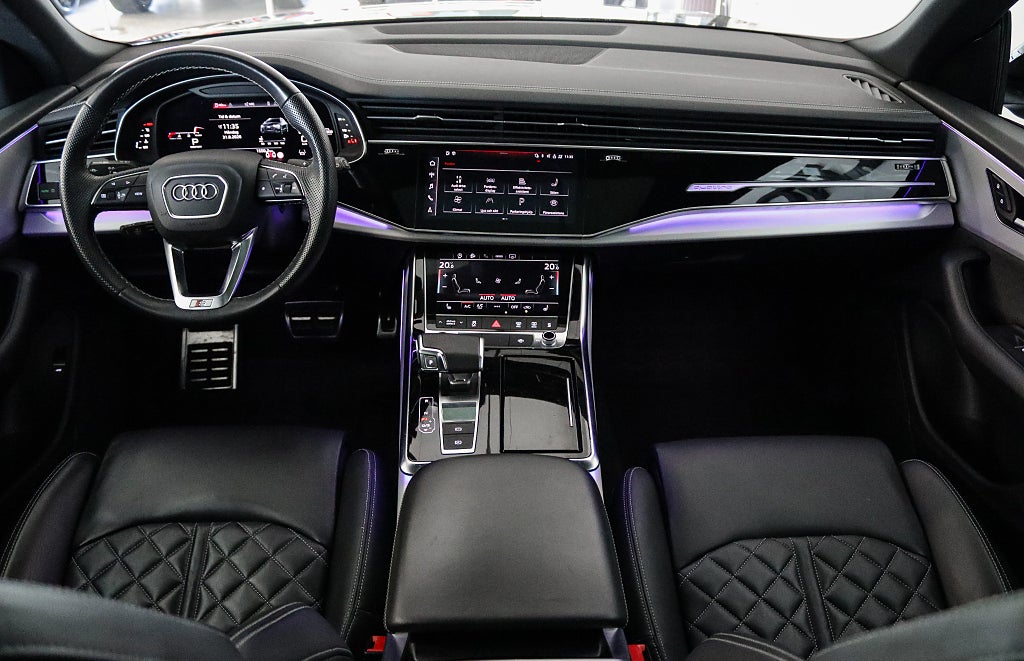 Audi Q8 TDI S line Selection MOMS Pano Matrix Värmare Drag