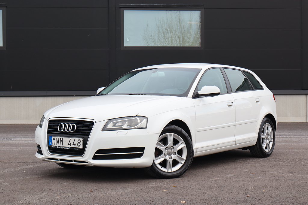 Audi A3 Sportback 1.6 TDI Attraction, * NY KAMREMSATS *