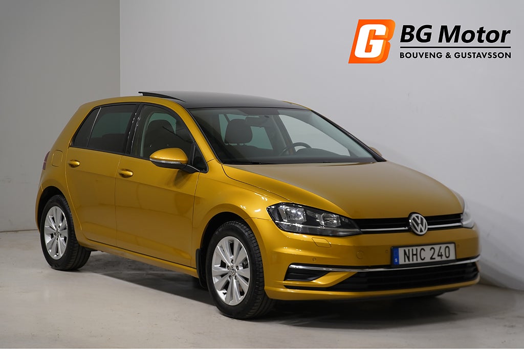 Volkswagen Golf 1.0 TSI 110HK M-värmare/Taklucka/PDC/Lågamil
