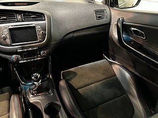 Kia Pro_Cee´d GT 1.6 Mvärm Kamera Psens GPS Pano S/V-hjul