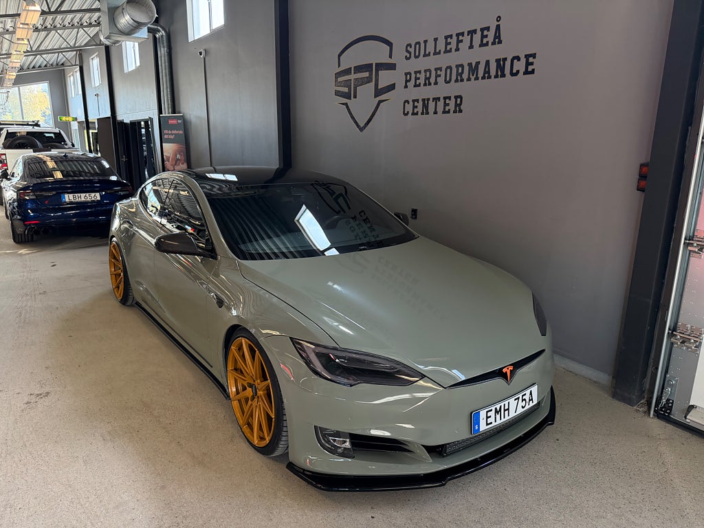Tesla Model S Long Range Raven AWD / Maxton / Moms