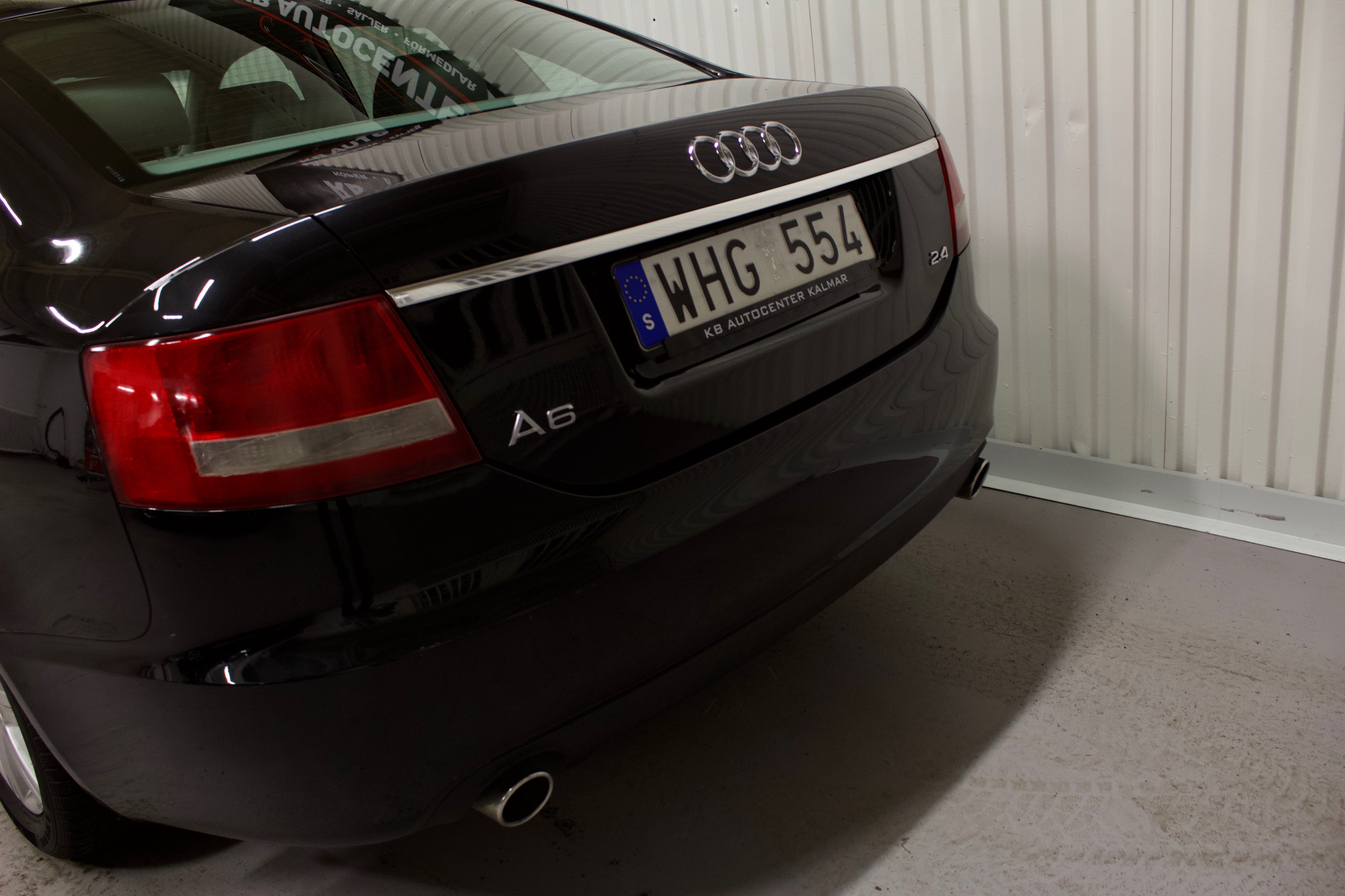 Audi A6 Sedan 2.4 2005, photo 6/53