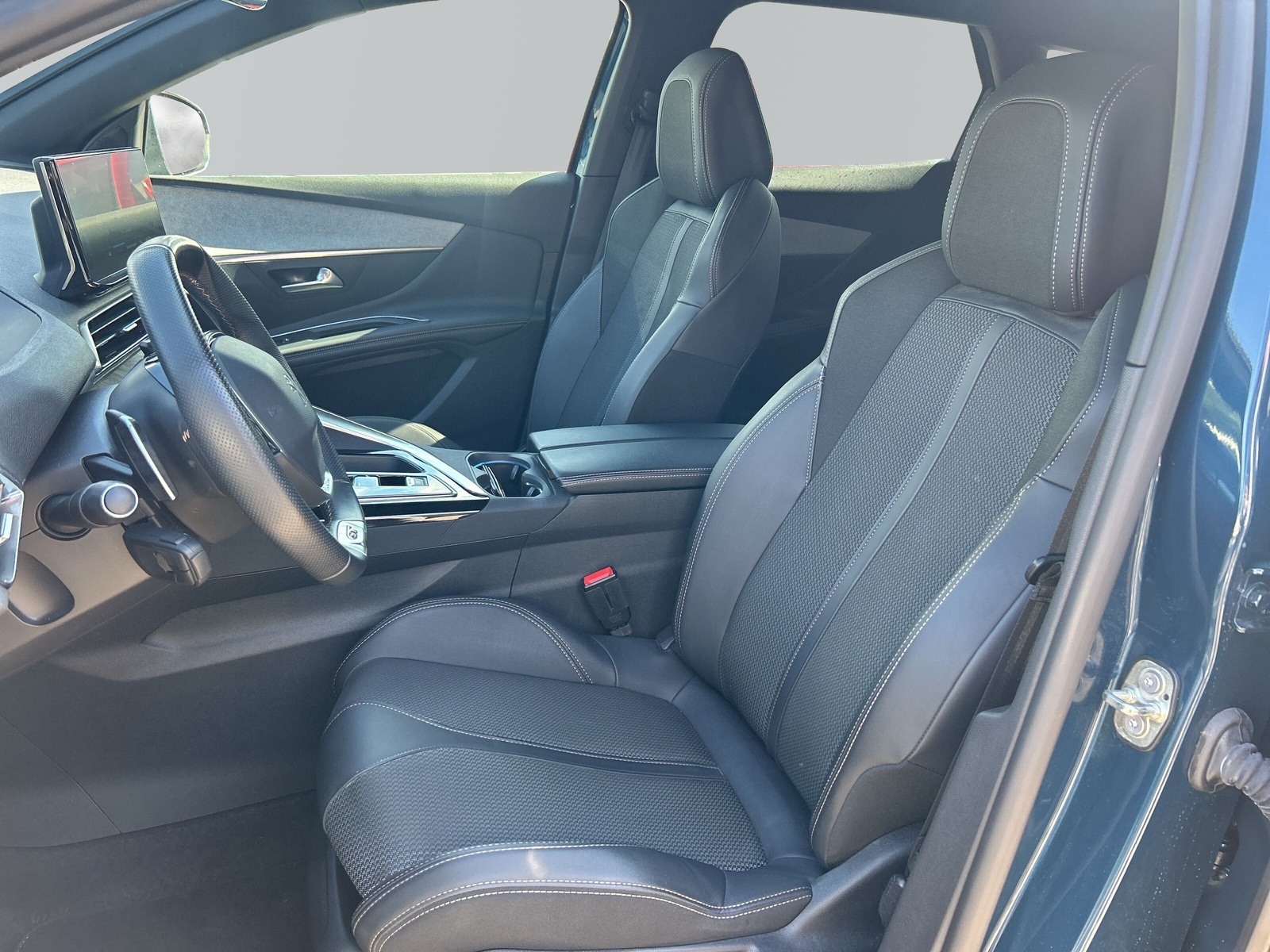Peugeot 3008 GT 1.2 PT 130 AUT 2023, bild 7/51