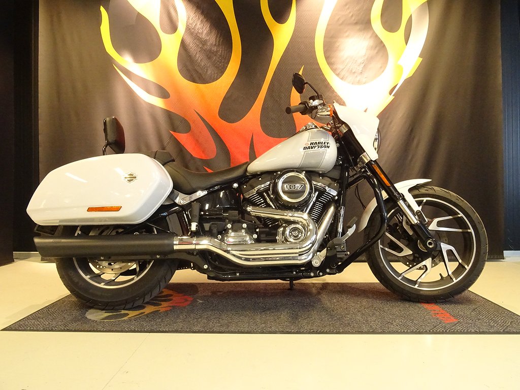 Harley-Davidson SPORTGLIDE FLSB 