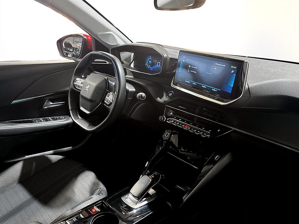 Bild på Peugeot e-208 Allure Pack 50kWh 136hk Aut B-KAMERA CARPLAY