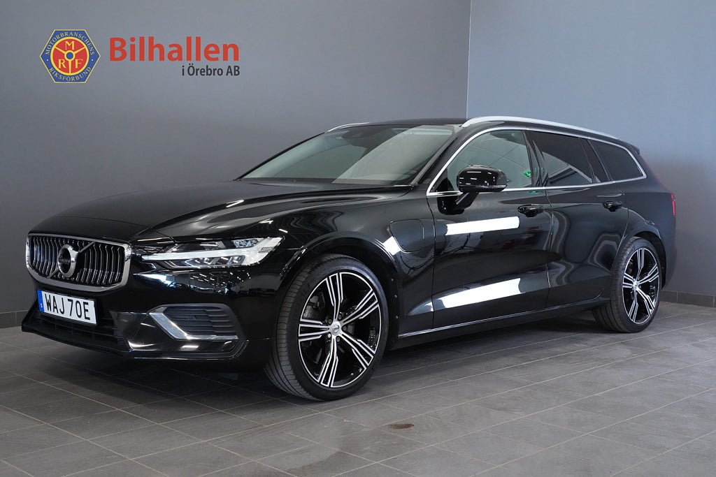 Volvo V60 Recharge T6 AWD Inscription /19" Komfortstolar Skinn 