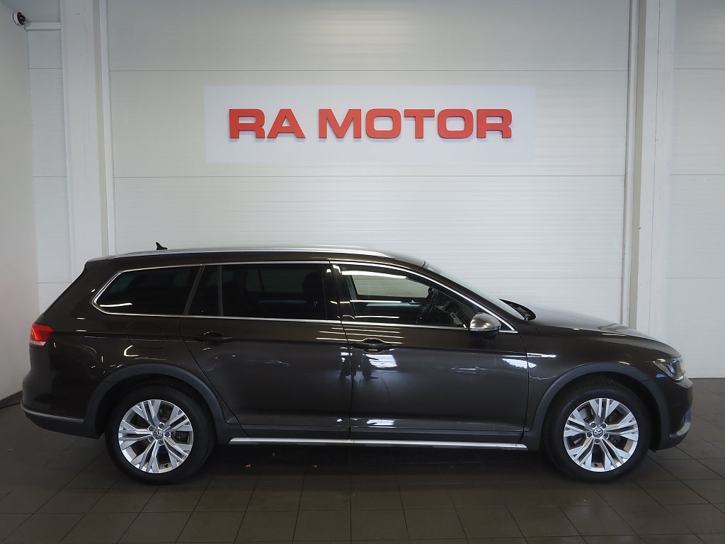 Volkswagen Passat Alltrack 2.0 TDI 190hk 4Motion | D-värm | Drag | Backkame 2017