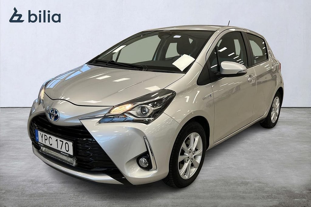 Toyota Yaris Hybrid 1,5 Elhybrid Sommar & V-hjul