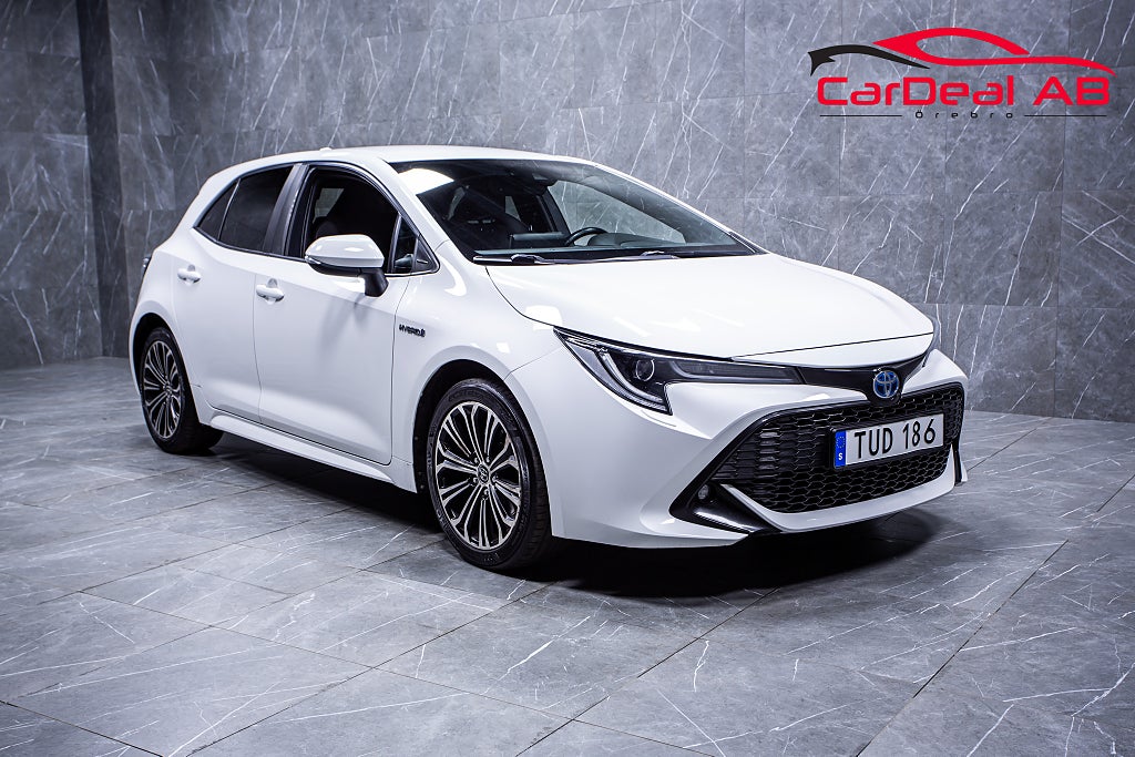 Toyota Corolla Hybrid e-CVT 184 hk Style Kamera Rattvärme Få ägare